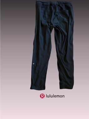 Lululemon cropped dance studio pants size 8
